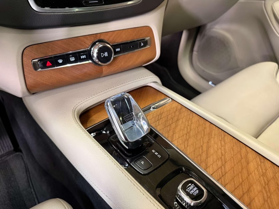 Volvo XC 90 T8 RECHARGE - foto 13