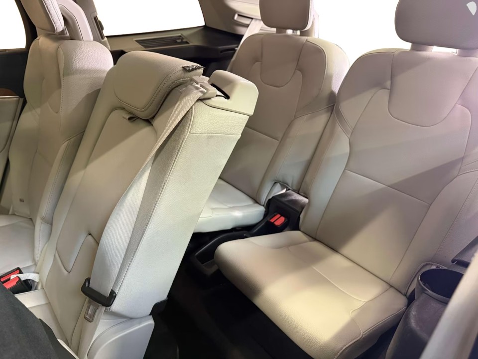 Volvo XC 90 T8 RECHARGE - foto 17