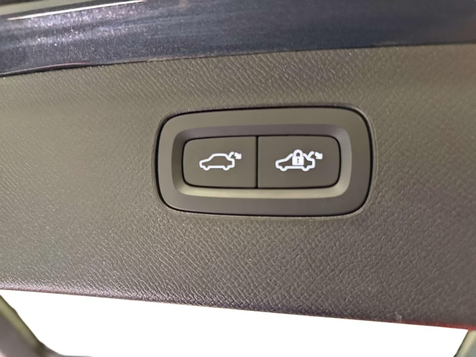 Volvo XC 90 T8 RECHARGE - foto 20