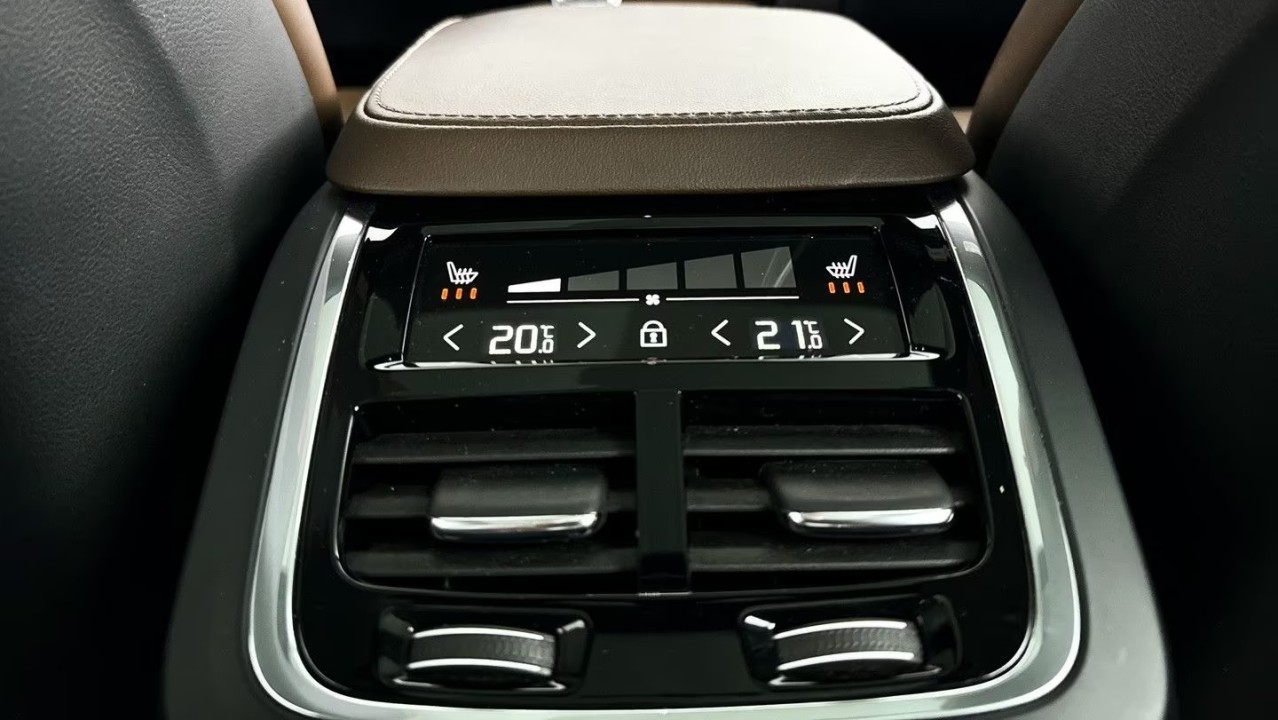 Volvo XC 90 T8 Recharge AWD Inscription - foto 23