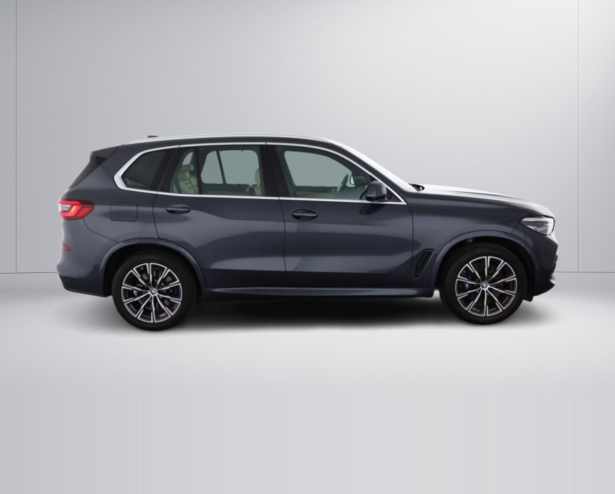 BMW X5 xDrive45e M-Sport (2)