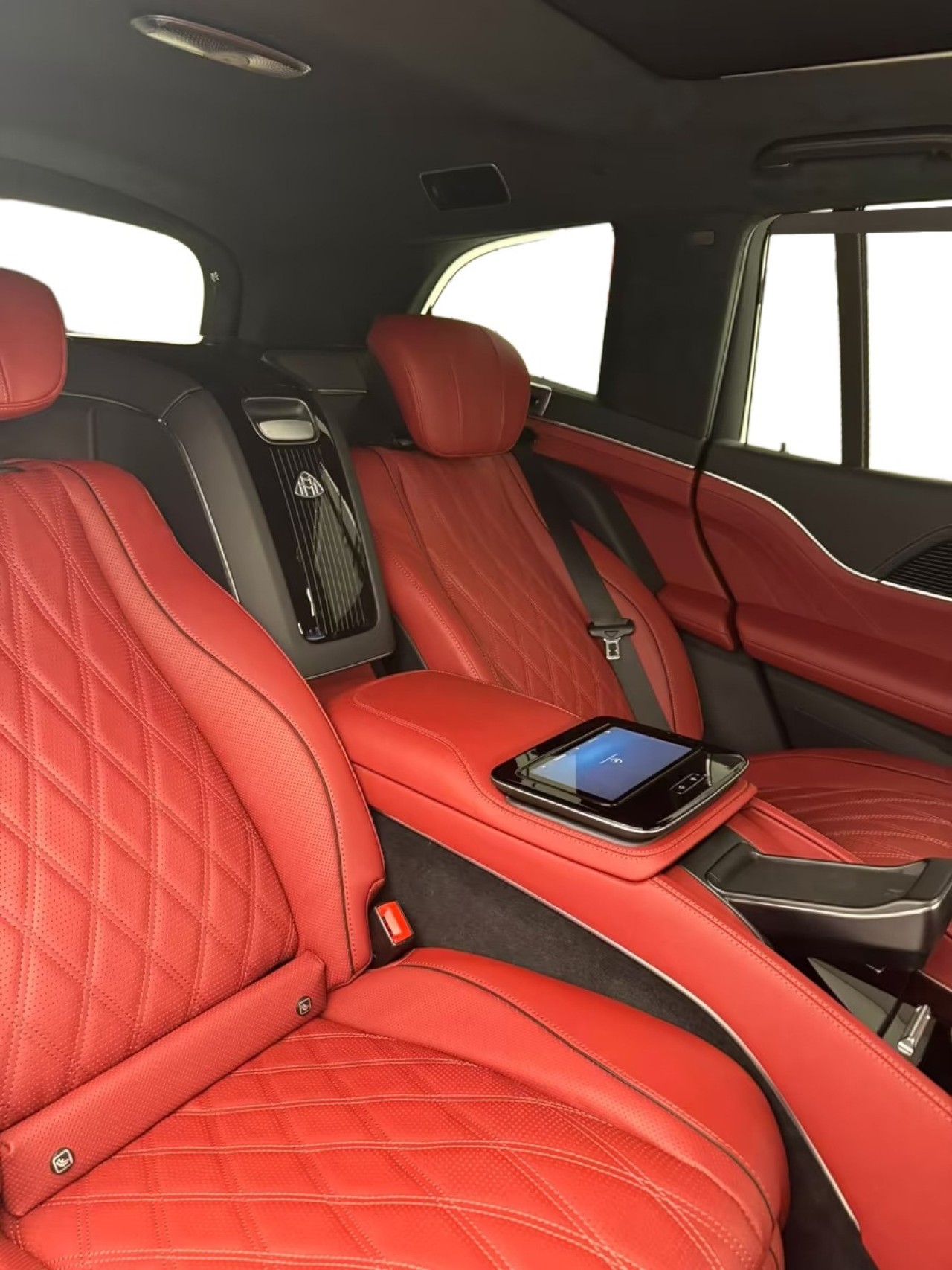Mercedes-Benz GLS Maybach 600 4MATIC - foto 13