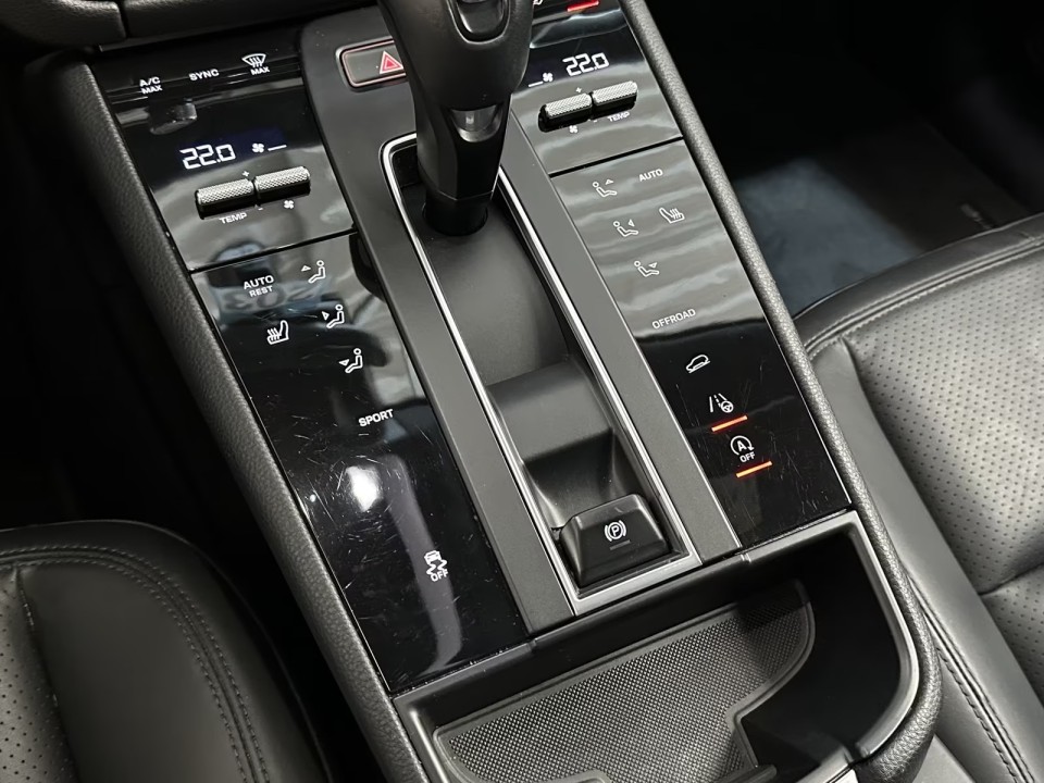 Porsche Macan - foto 16