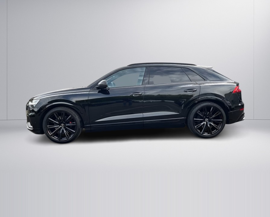 Audi SQ8 (5)