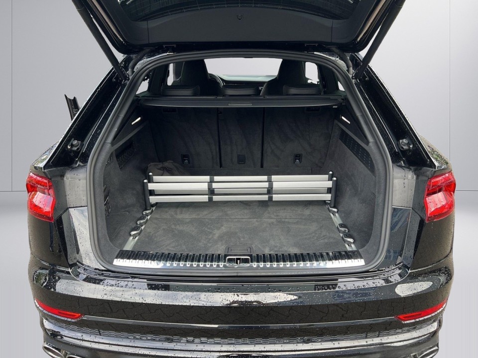 Audi SQ8 - foto 19