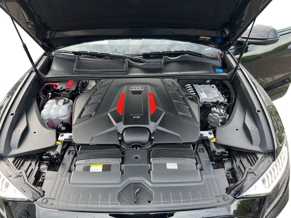 Audi SQ8 - foto 20