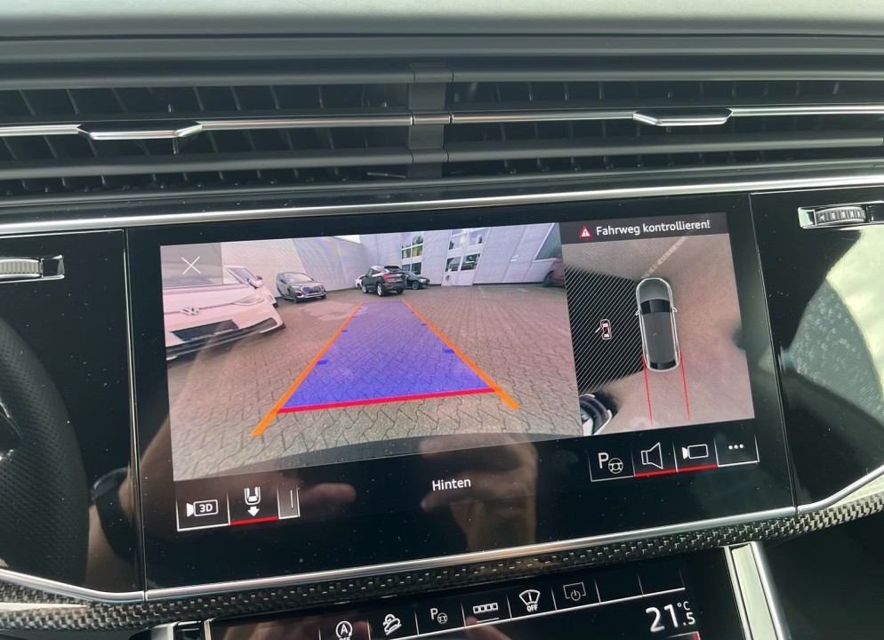 Audi SQ8 - foto 14