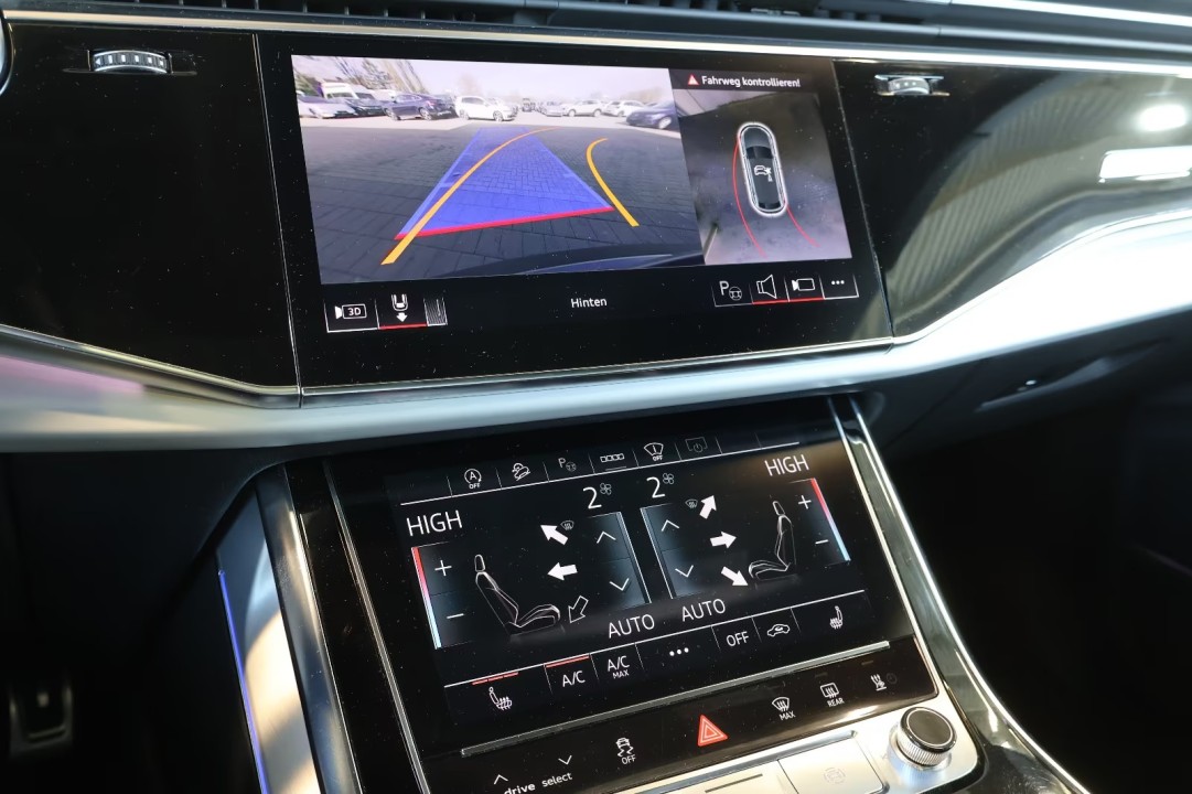 Audi SQ8 4.0 TFSI Quattro - foto 15