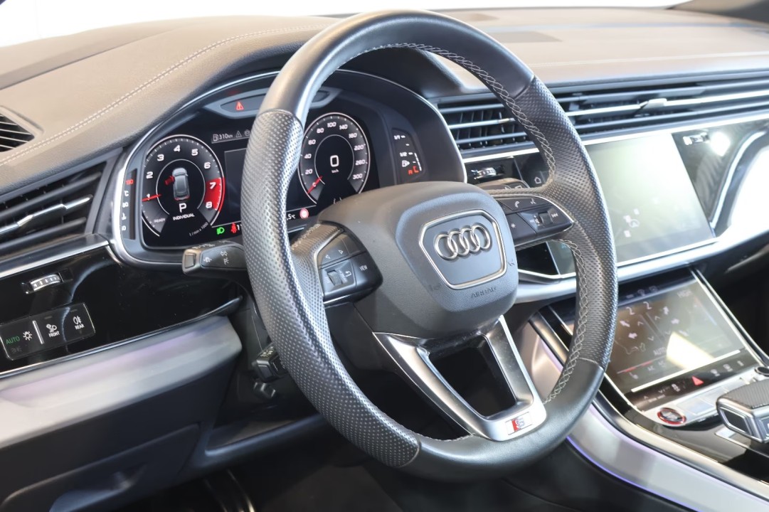 Audi SQ8 4.0 TFSI Quattro - foto 10