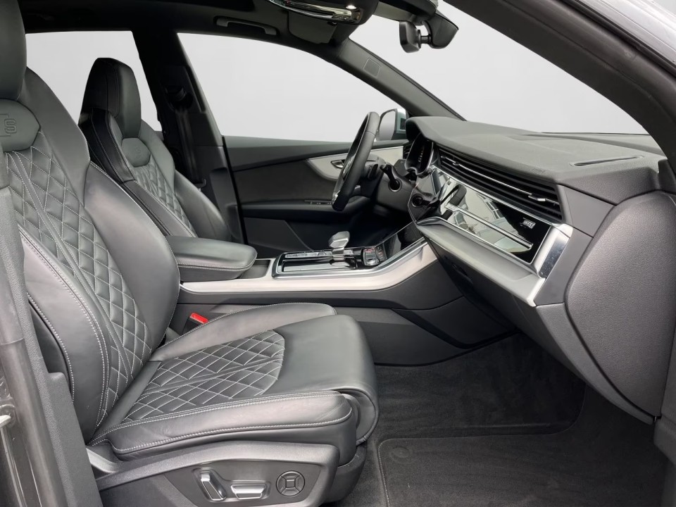 Audi SQ8 TFSI Tiptronic - foto 9