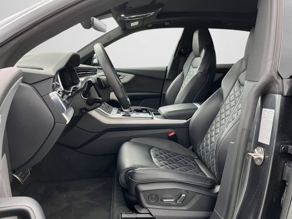 Audi SQ8 TFSI Tiptronic - foto 8