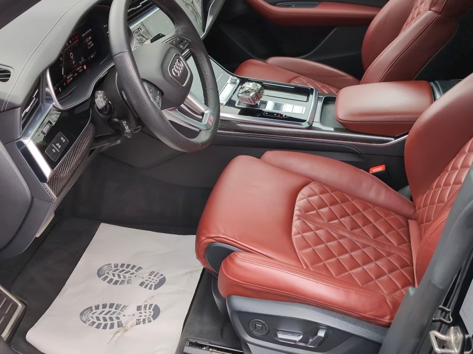 Audi SQ8 4.0 TFSI Quattro - foto 9
