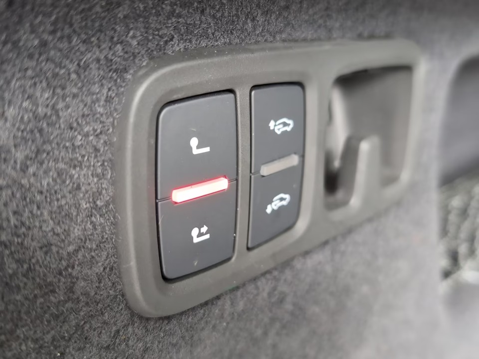 Audi SQ8 4.0 TFSI Quattro - foto 21