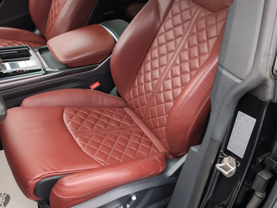 Audi SQ8 4.0 TFSI Quattro - foto 10