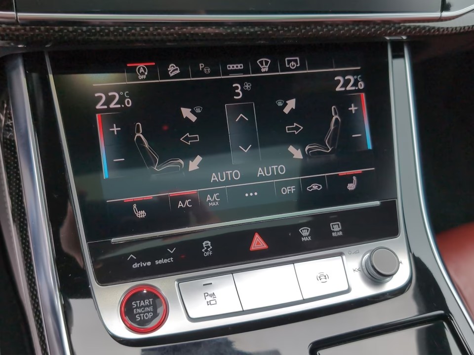 Audi SQ8 4.0 TFSI Quattro - foto 14
