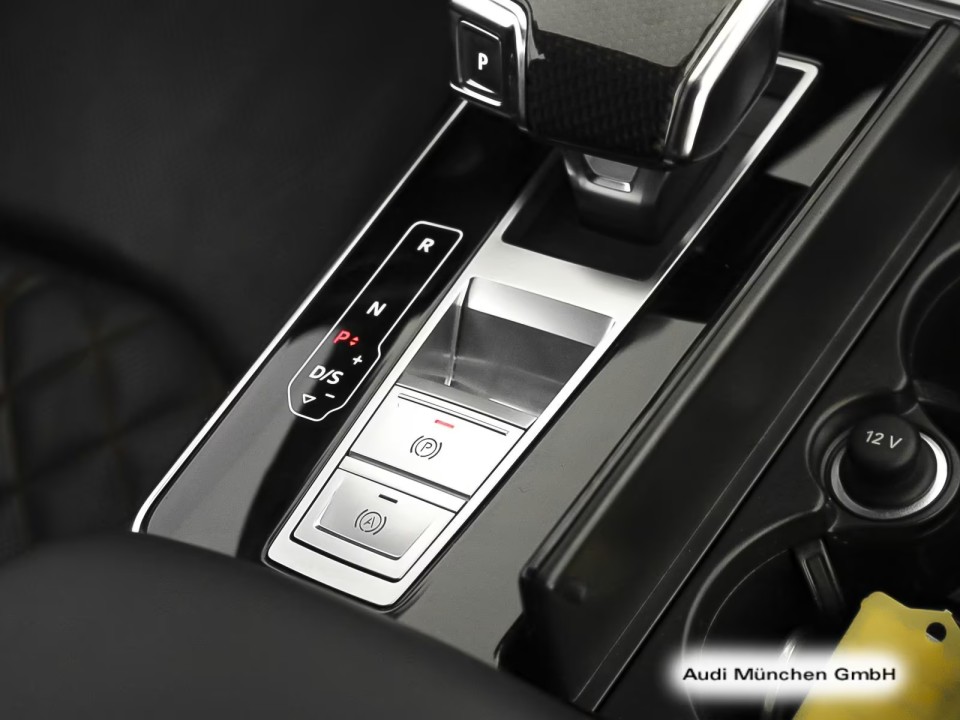 Audi SQ8 - foto 14