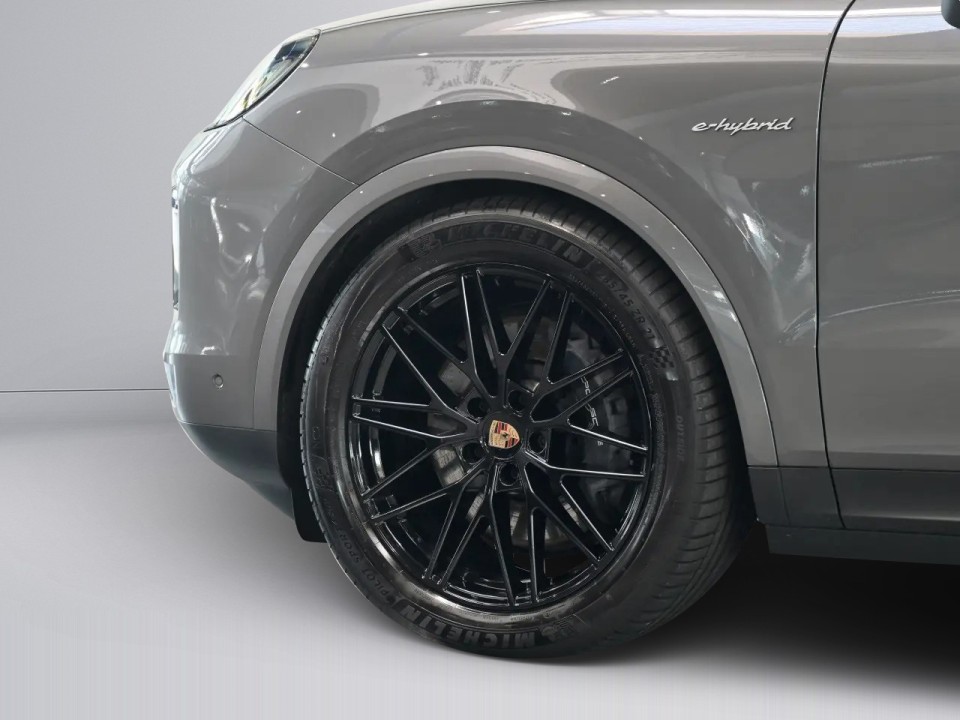 Porsche Cayenne Coupe - foto 25