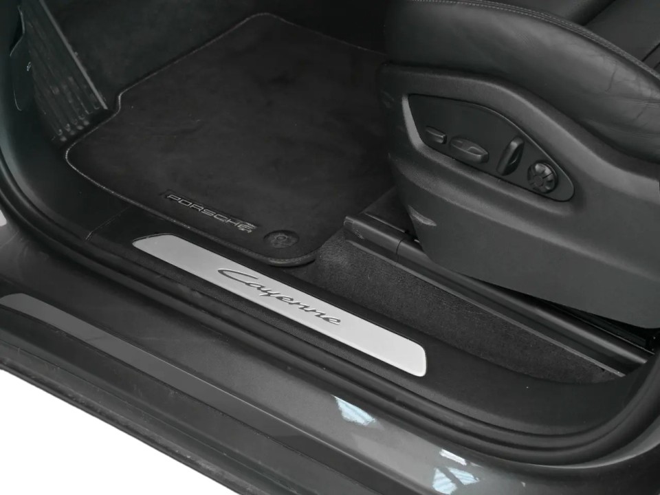 Porsche Cayenne Coupe - foto 20