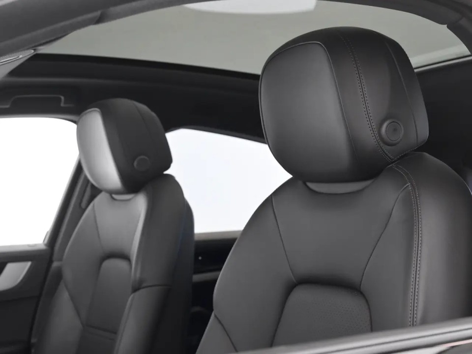 Porsche Cayenne Coupe - foto 16