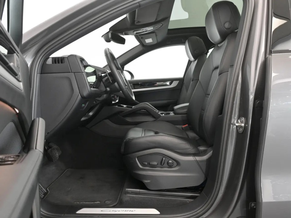 Porsche Cayenne Coupe - foto 11