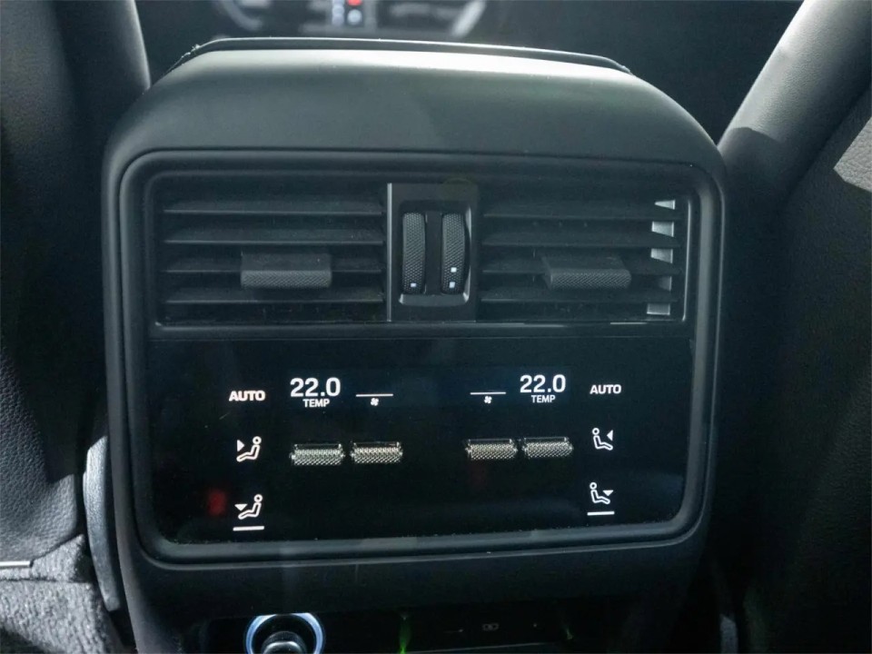 Porsche Cayenne Coupe - foto 20