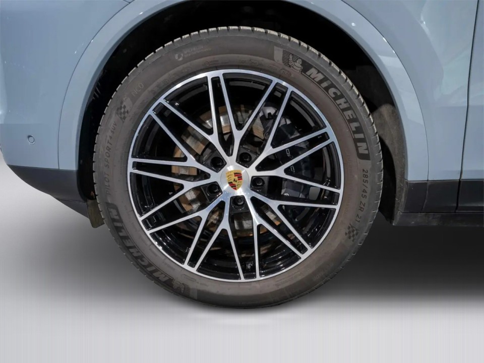 Porsche Cayenne Coupe - foto 28