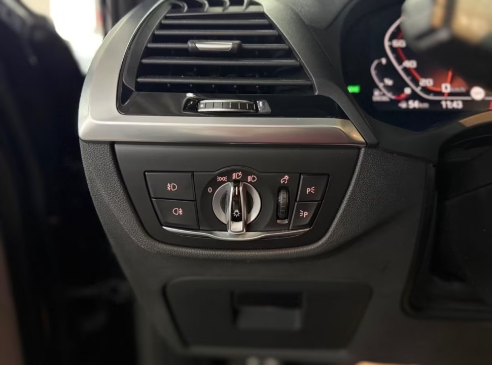 BMW X4 M40d - foto 24