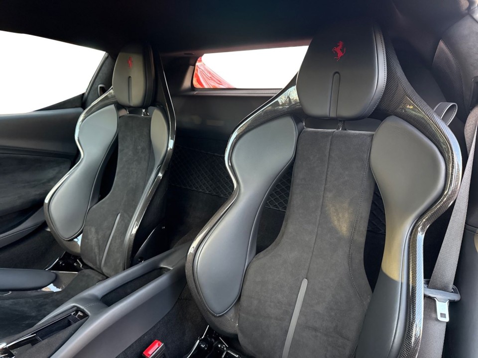 Ferrari 296 GTB - foto 15
