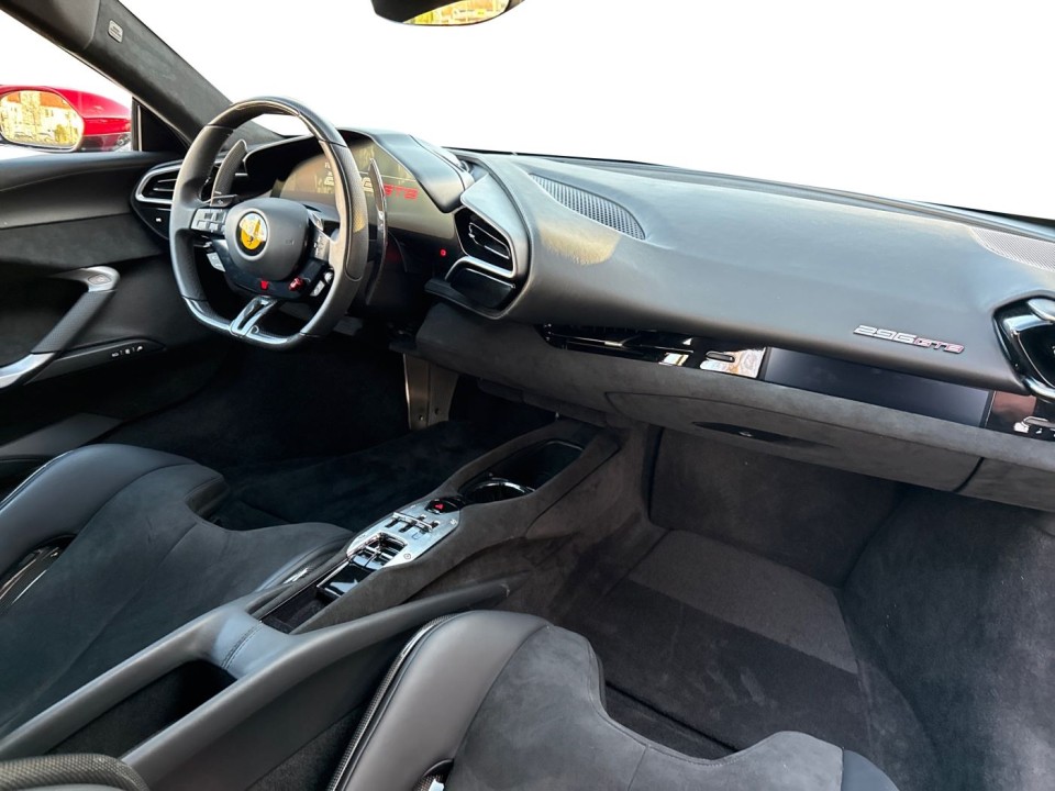 Ferrari 296 GTB - foto 11
