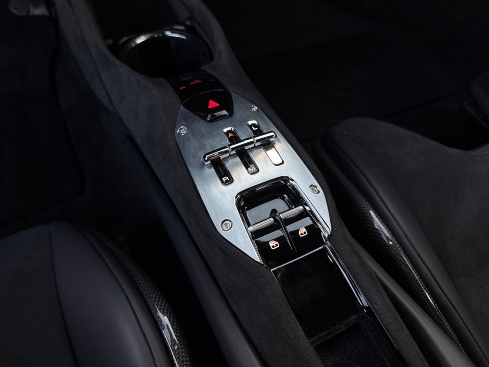 Ferrari 296 GTB - foto 12