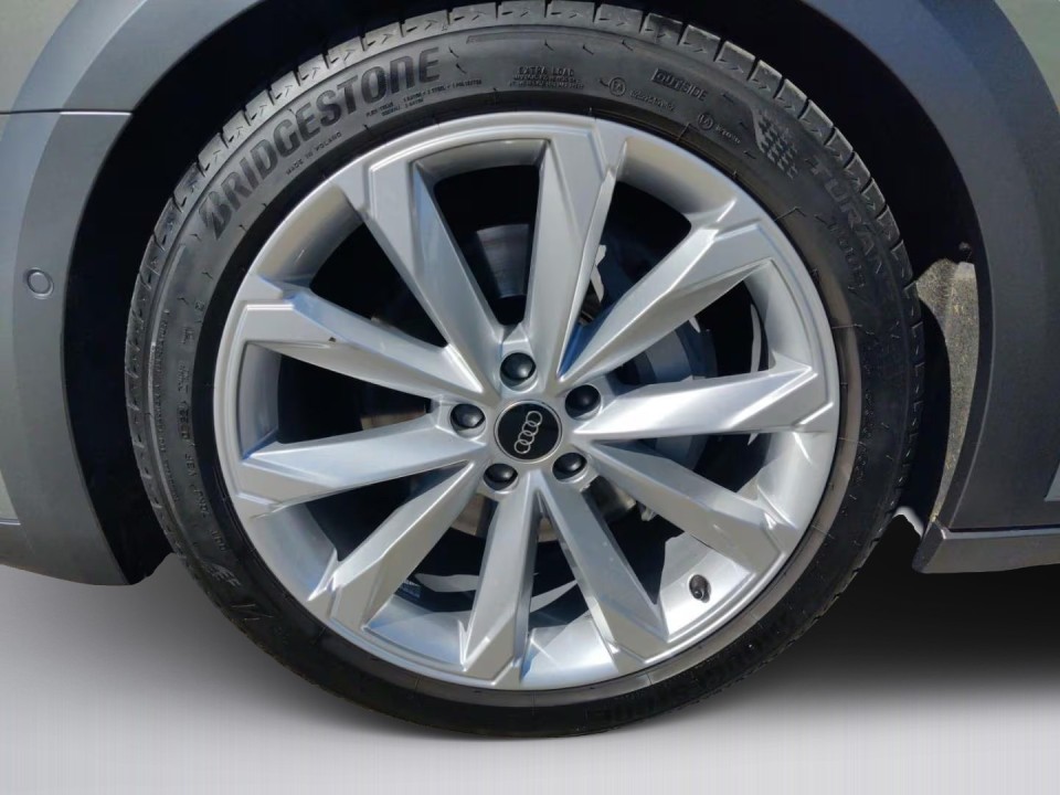 Audi A6 Allroad 50TDI quattro tiptronic - foto 17