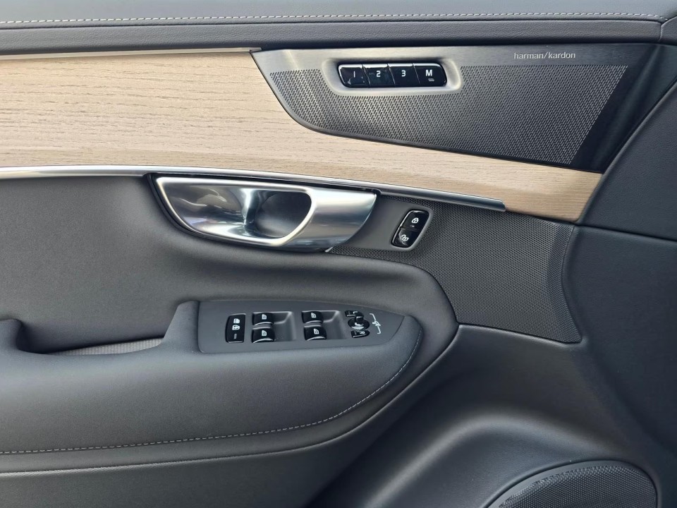 Volvo XC 90 B5 AWD Plus Bright - foto 21