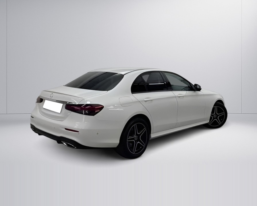 Mercedes-Benz E 400d 4MATIC AMG (4)