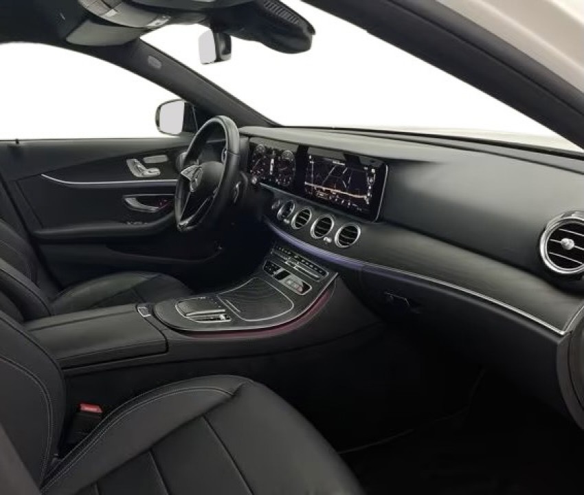 Mercedes-Benz E 400d 4MATIC AMG - foto 9