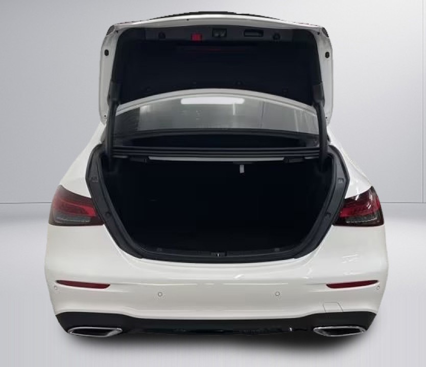 Mercedes-Benz E 400d 4MATIC AMG - foto 32