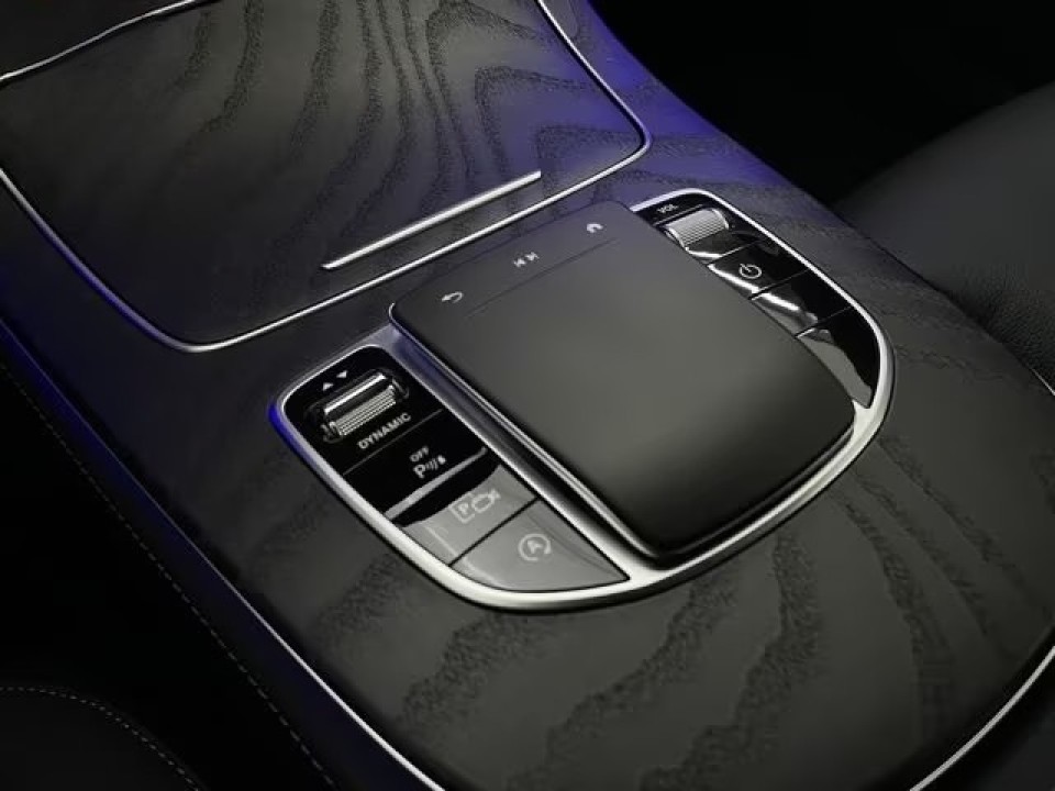 Mercedes-Benz E 400d 4MATIC AMG - foto 14