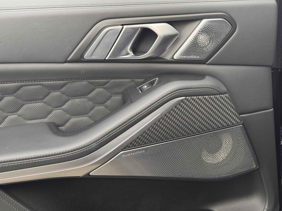 BMW X5 M Competition - foto 14