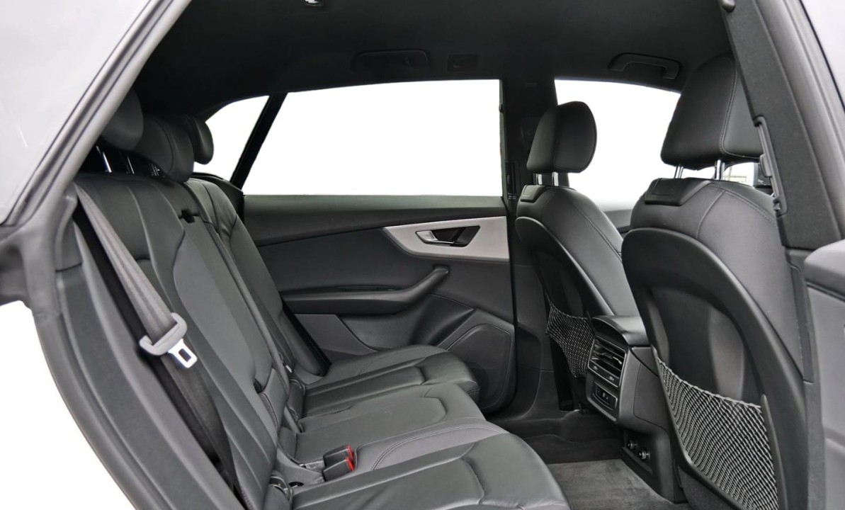 Audi Q8 55 TFSIe quattro - foto 6
