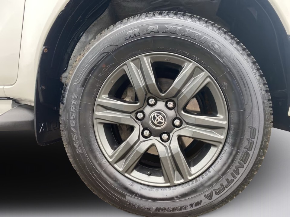 Toyota Hilux Comfort - foto 20