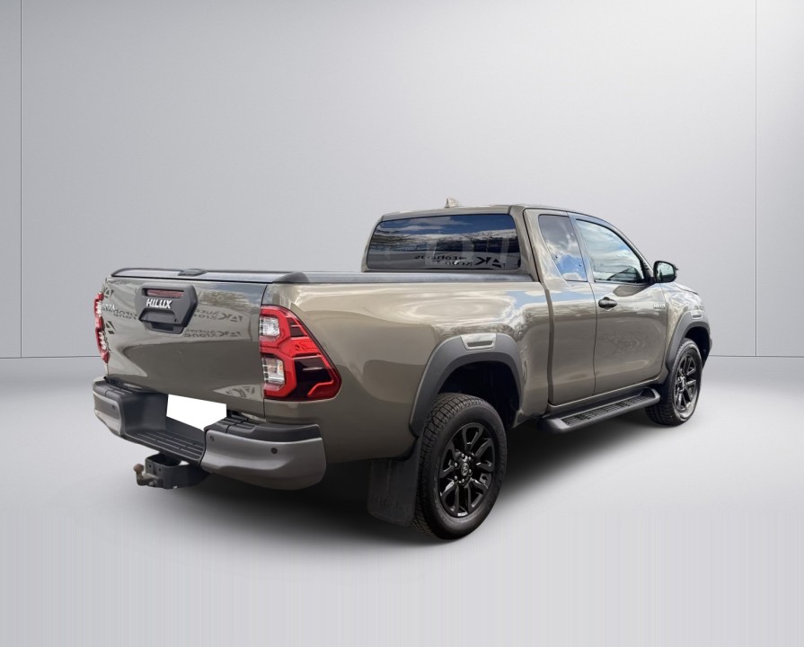 Toyota Hilux Invincible ExtraCab (3)