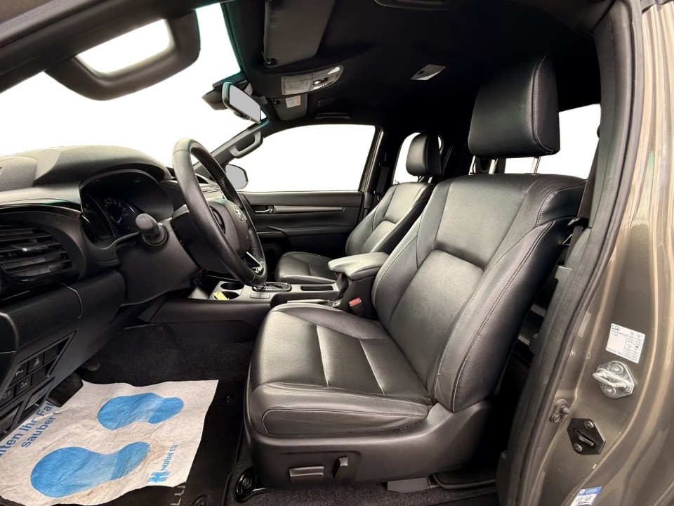 Toyota Hilux Invincible ExtraCab - foto 12