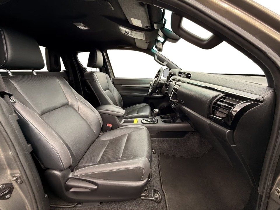 Toyota Hilux Invincible ExtraCab - foto 13