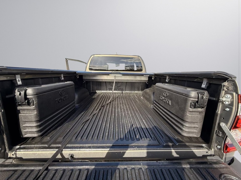 Toyota Hilux Invincible ExtraCab - foto 22