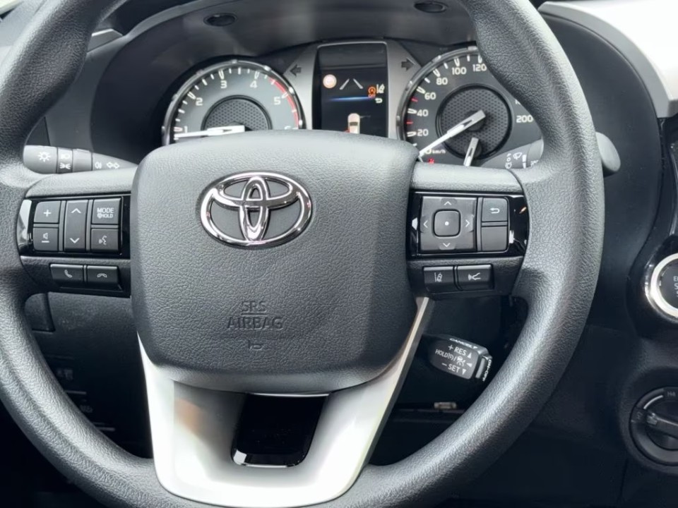 Toyota Hilux (5)