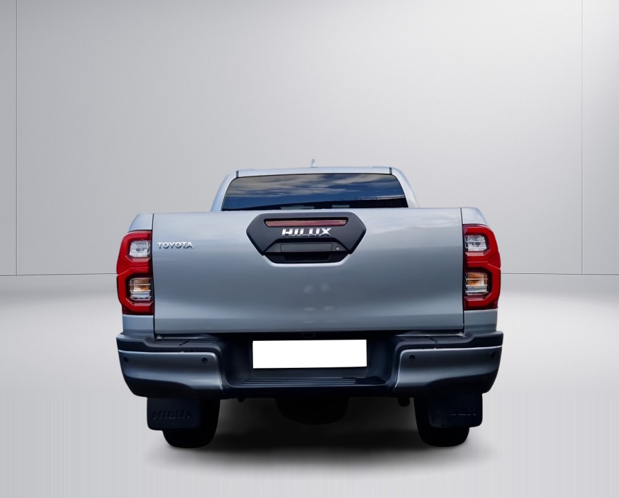 Toyota Hilux Invincible (4)