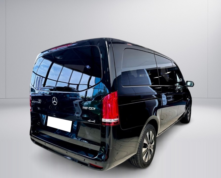 Mercedes-Benz Vito Tourer 119CDI (2)