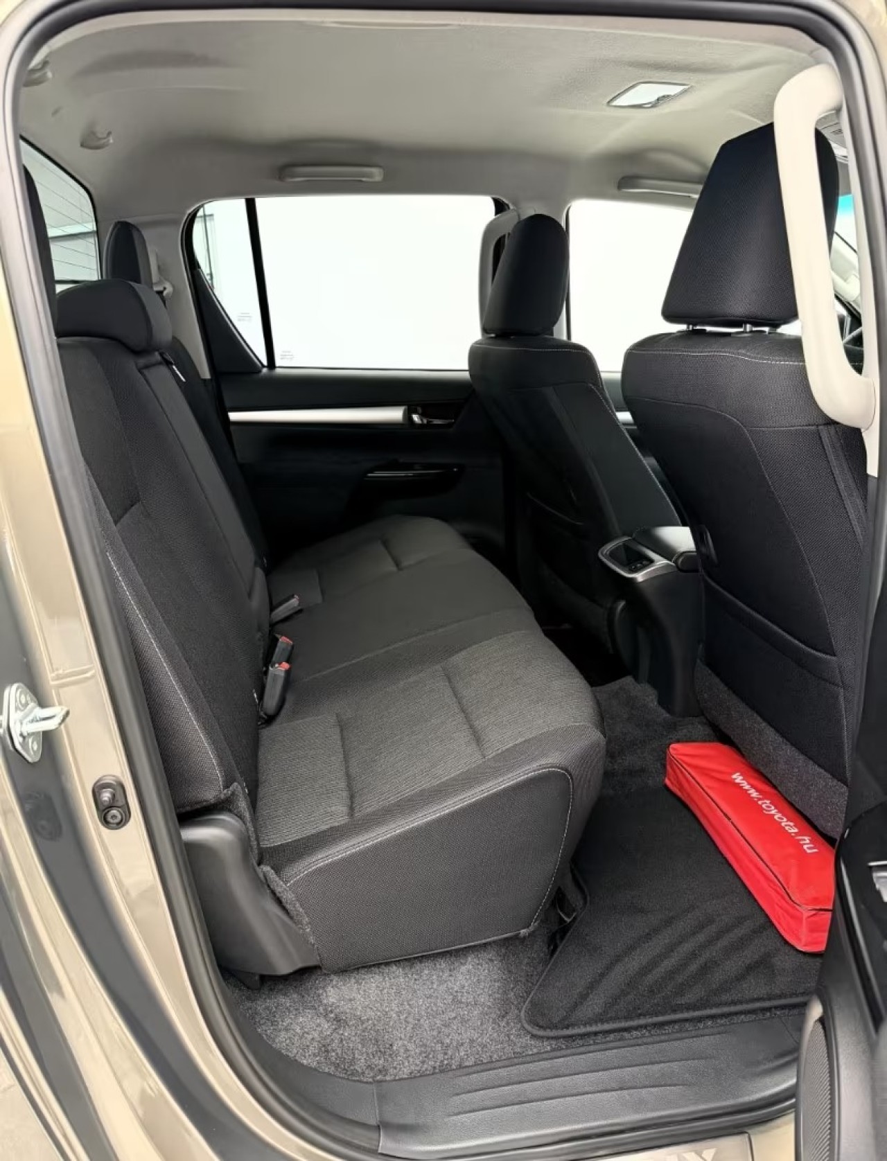 Toyota Hilux Executive - foto 23