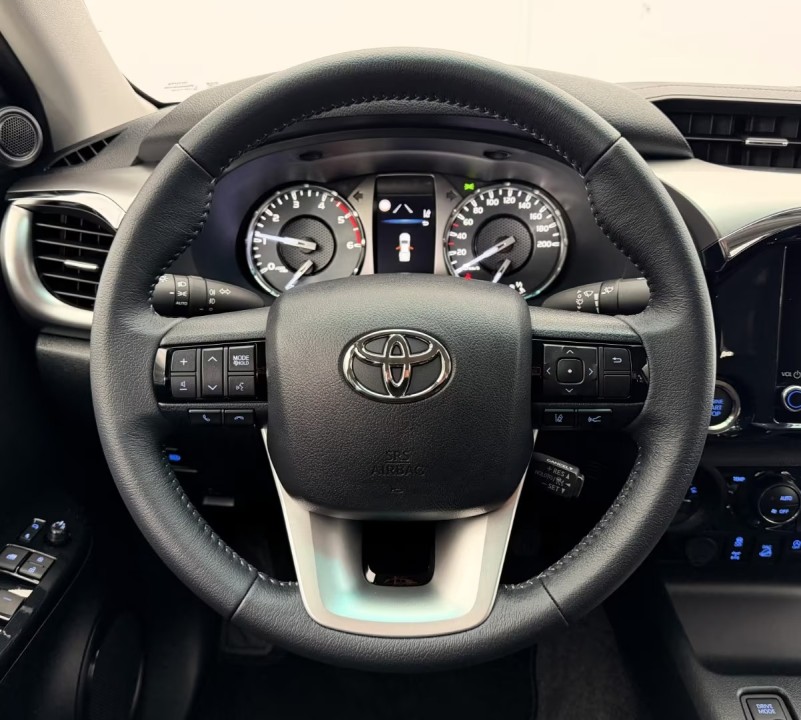 Toyota Hilux Executive - foto 10