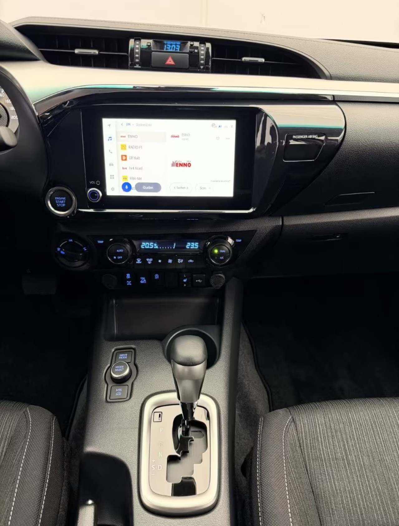 Toyota Hilux Executive - foto 16