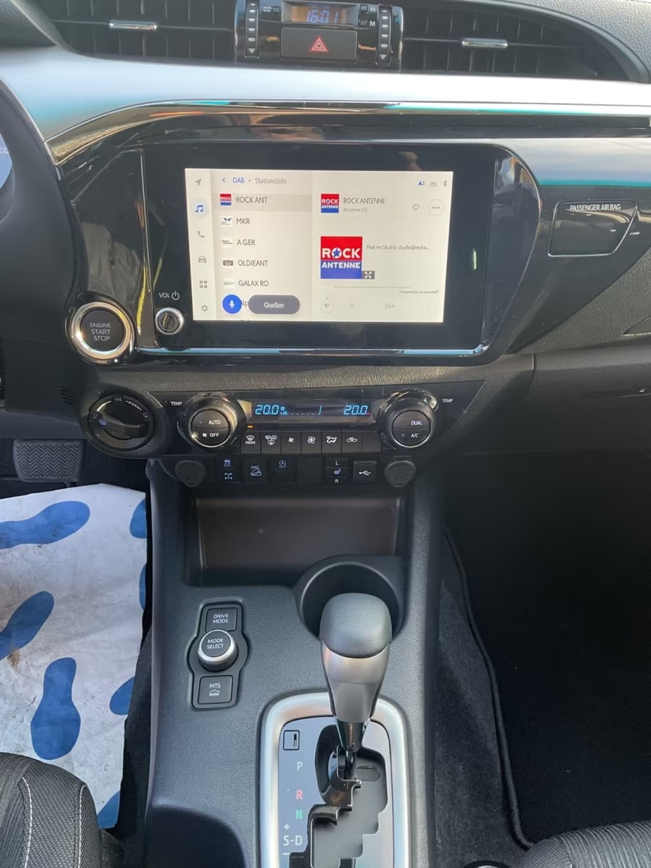 Toyota Hilux - foto 9